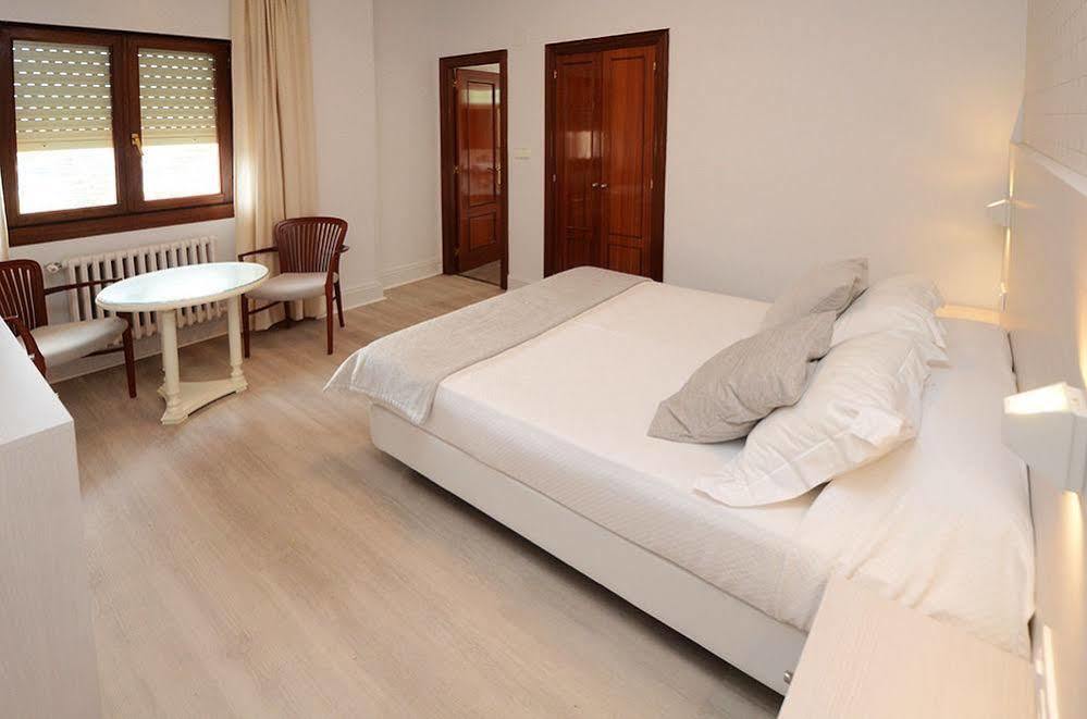 Hostal Vista Alegre Castro Urdiales Esterno foto